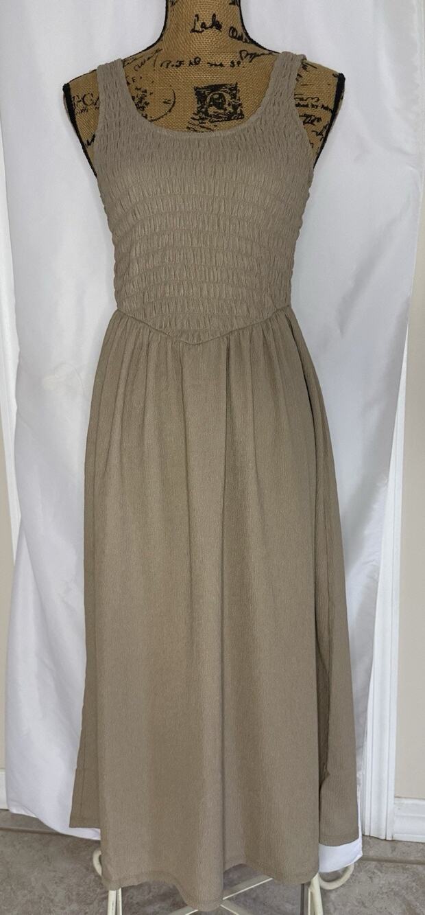 NWT Old Navy Women's Medium Smocked Midi Sundress Taupe Tan Scoop Neck
